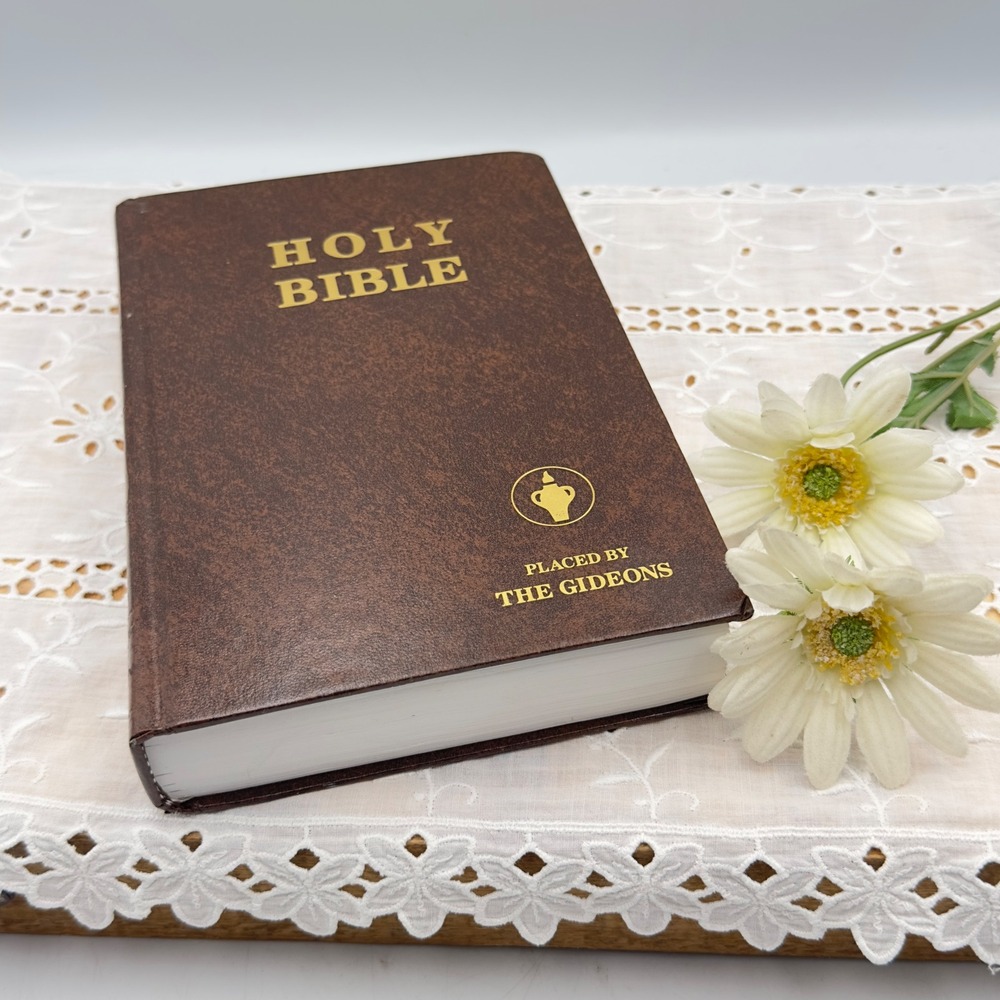 Thomas Nelson Holy Bible Brown NKJV Gideons 1985 Vintage Hardcover Religious